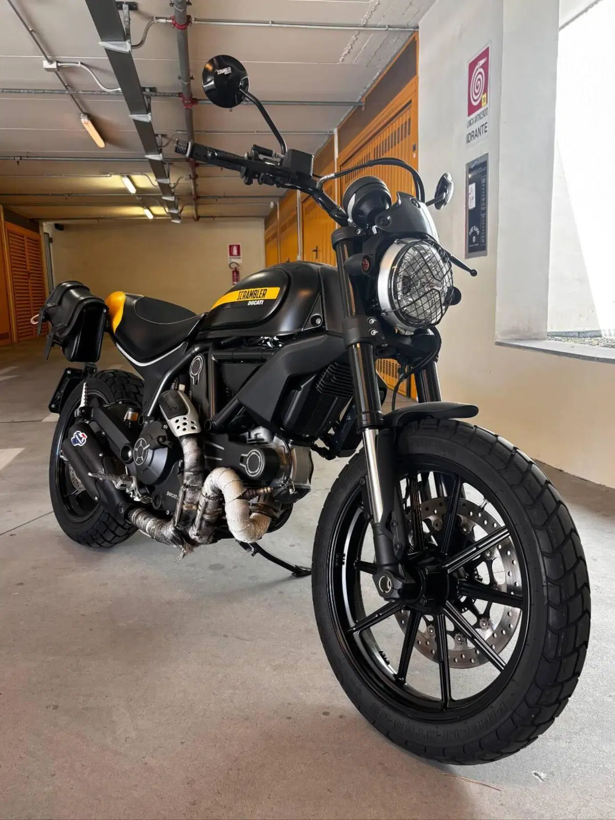 Ducati Scrambler 800 Full Throttle (2015 - 16) (3)