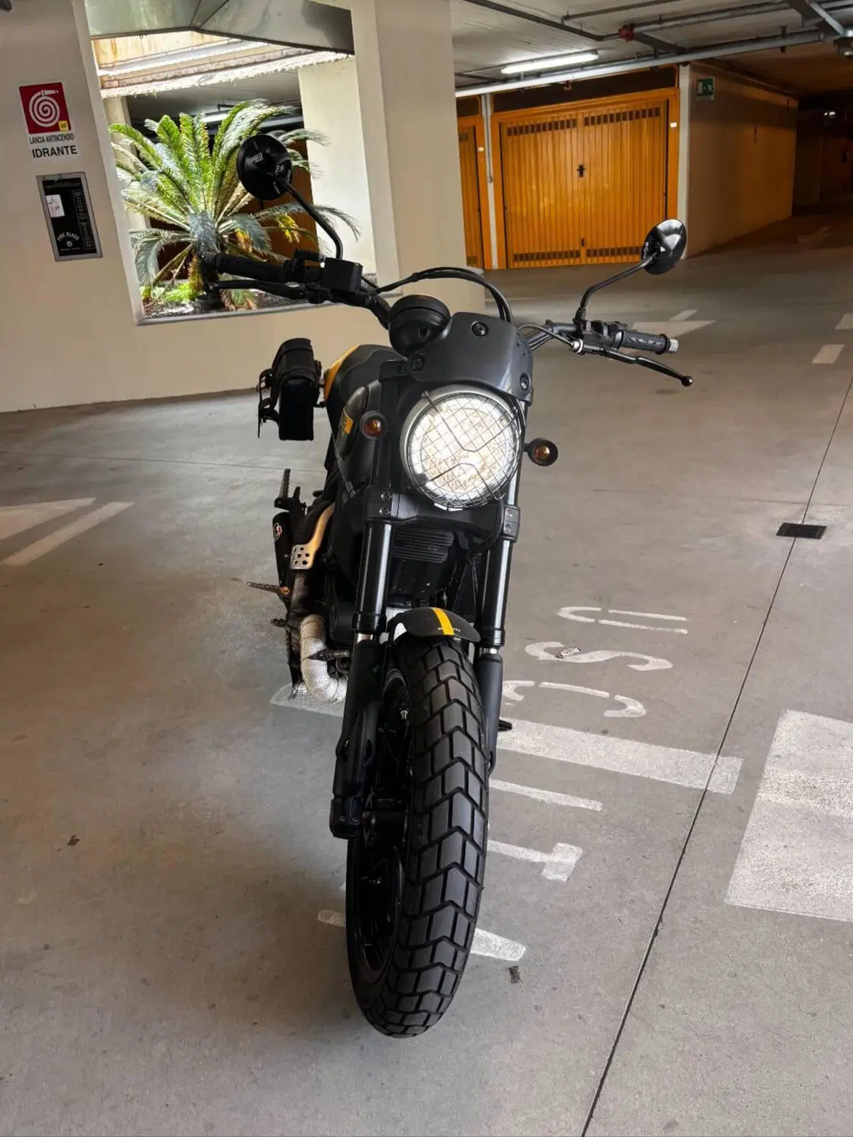 Ducati Scrambler 800 Full Throttle (2015 - 16) (8)