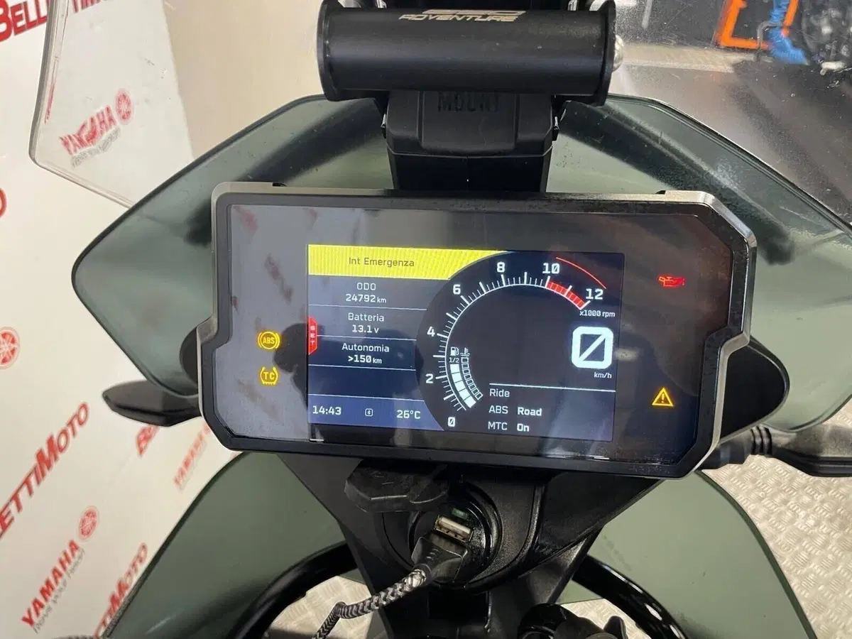 KTM 890 Adventure (2022) (3)