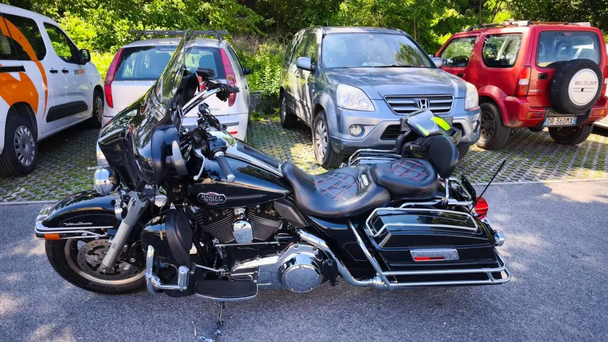 Harley-Davidson 1584 Electra Glide Ultra Classic (2008 - 13) - FLHTCU (4)