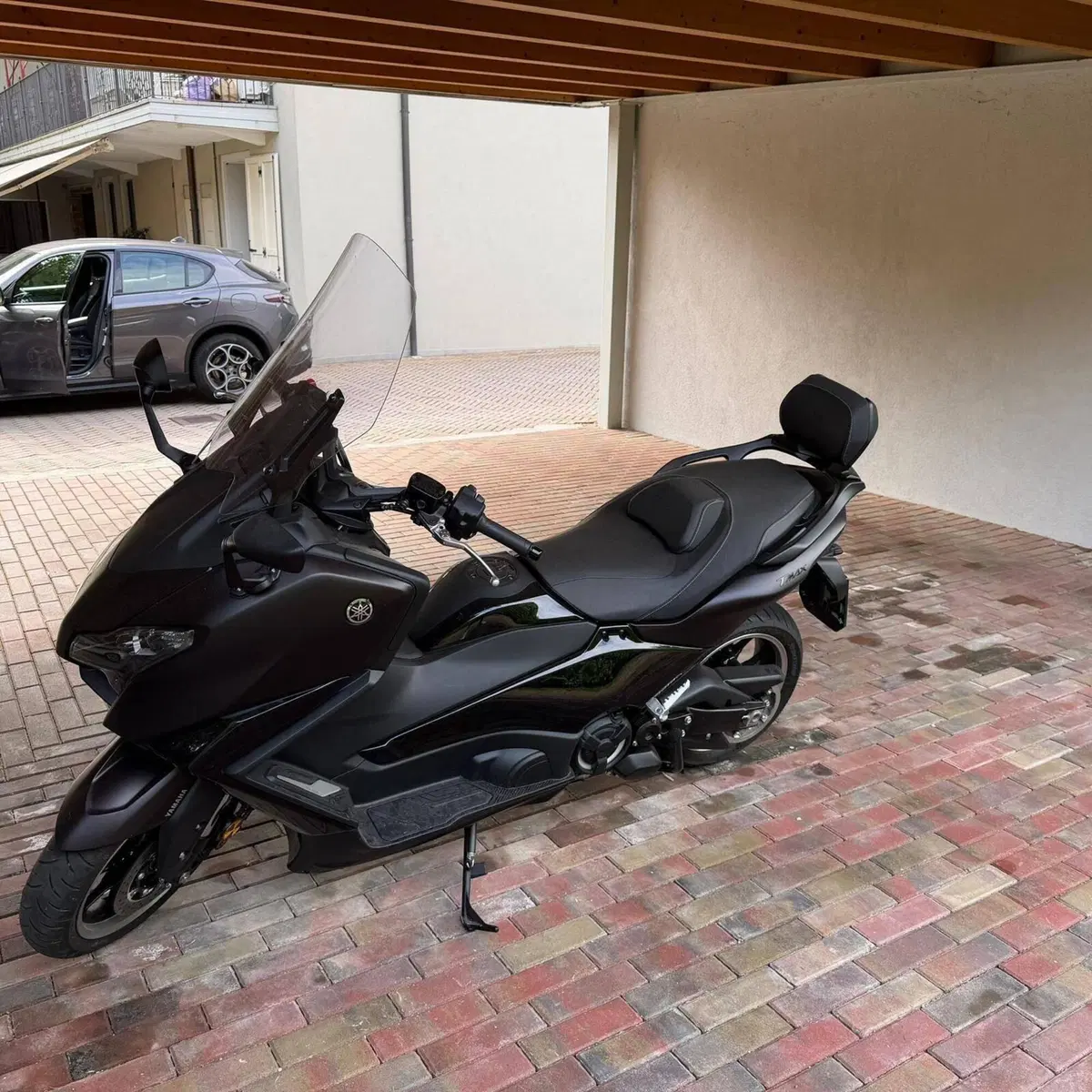 Yamaha T-Max 560 Tech Max (2025 - 26) (3)
