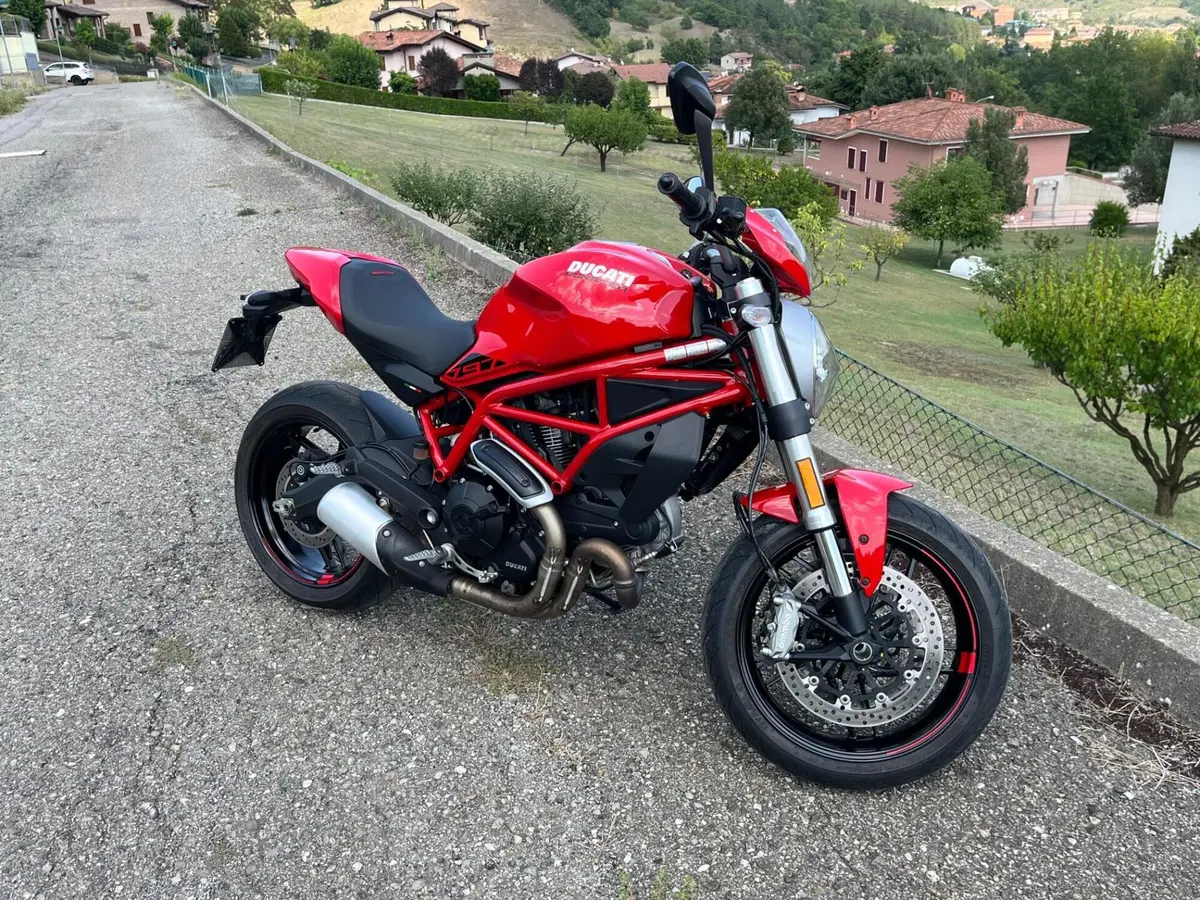 Ducati Monster 797 Plus (2019)