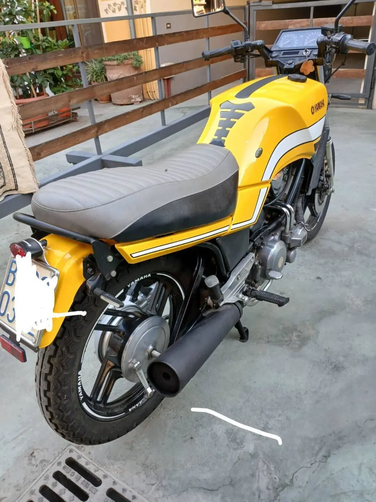 Yamaha Xz550  (4)