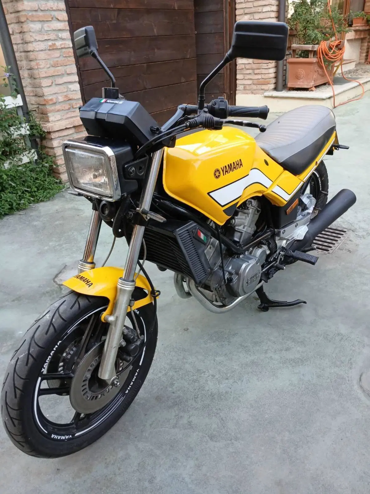 Yamaha Xz550  (6)