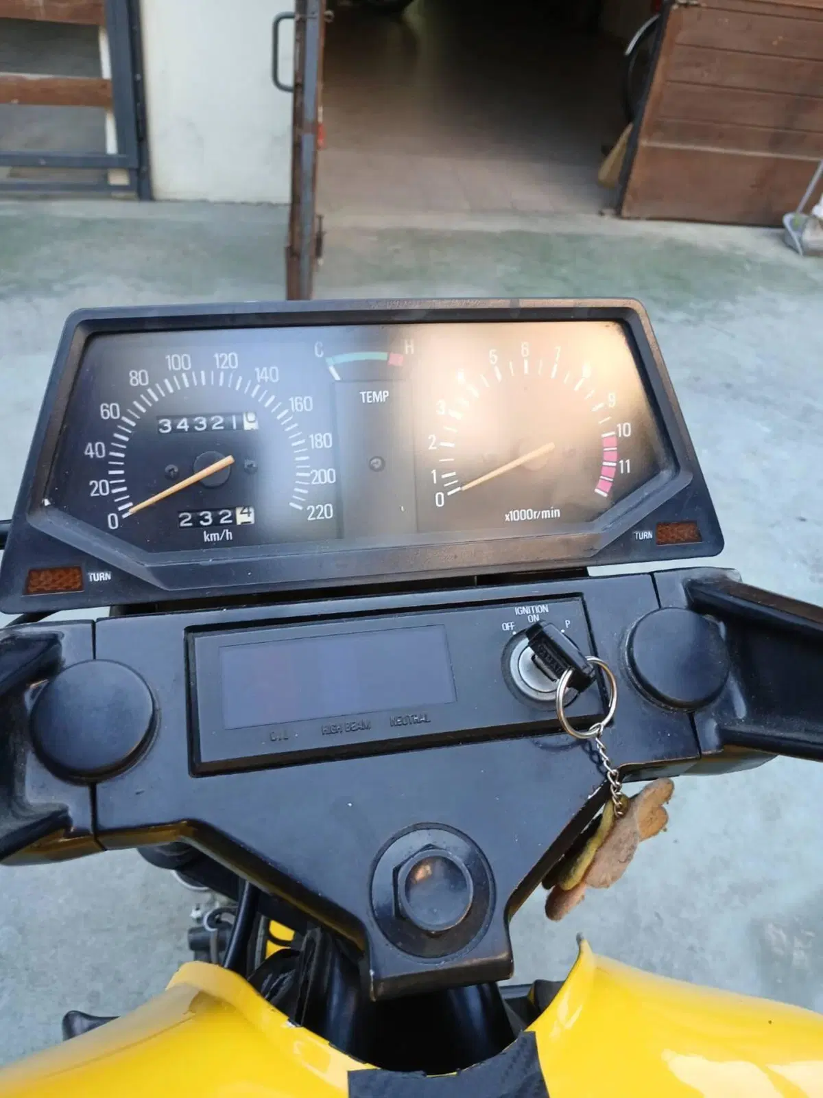 Yamaha Xz550  (8)
