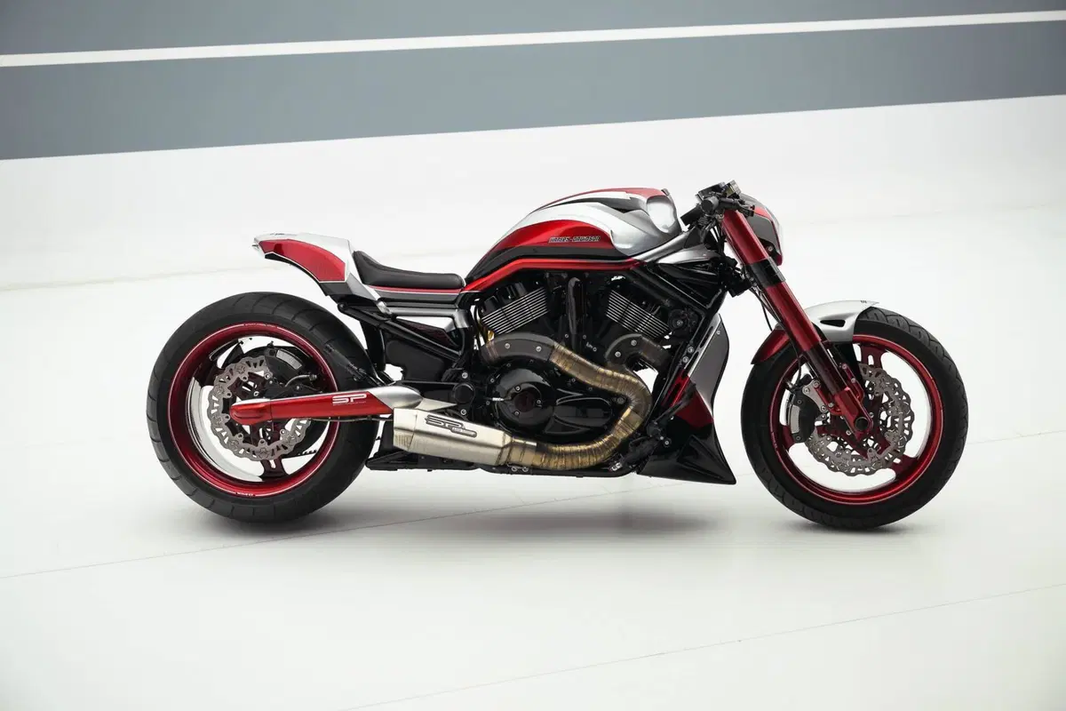 Harley-Davidson 1130 Street Rod (2006 - 07) - VRSCR (2)