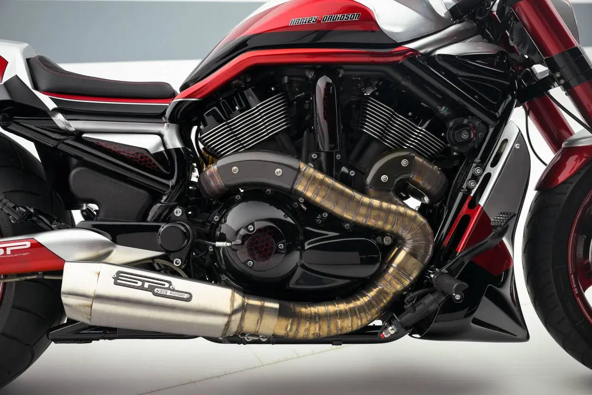 Harley-Davidson 1130 Street Rod (2006 - 07) - VRSCR (4)