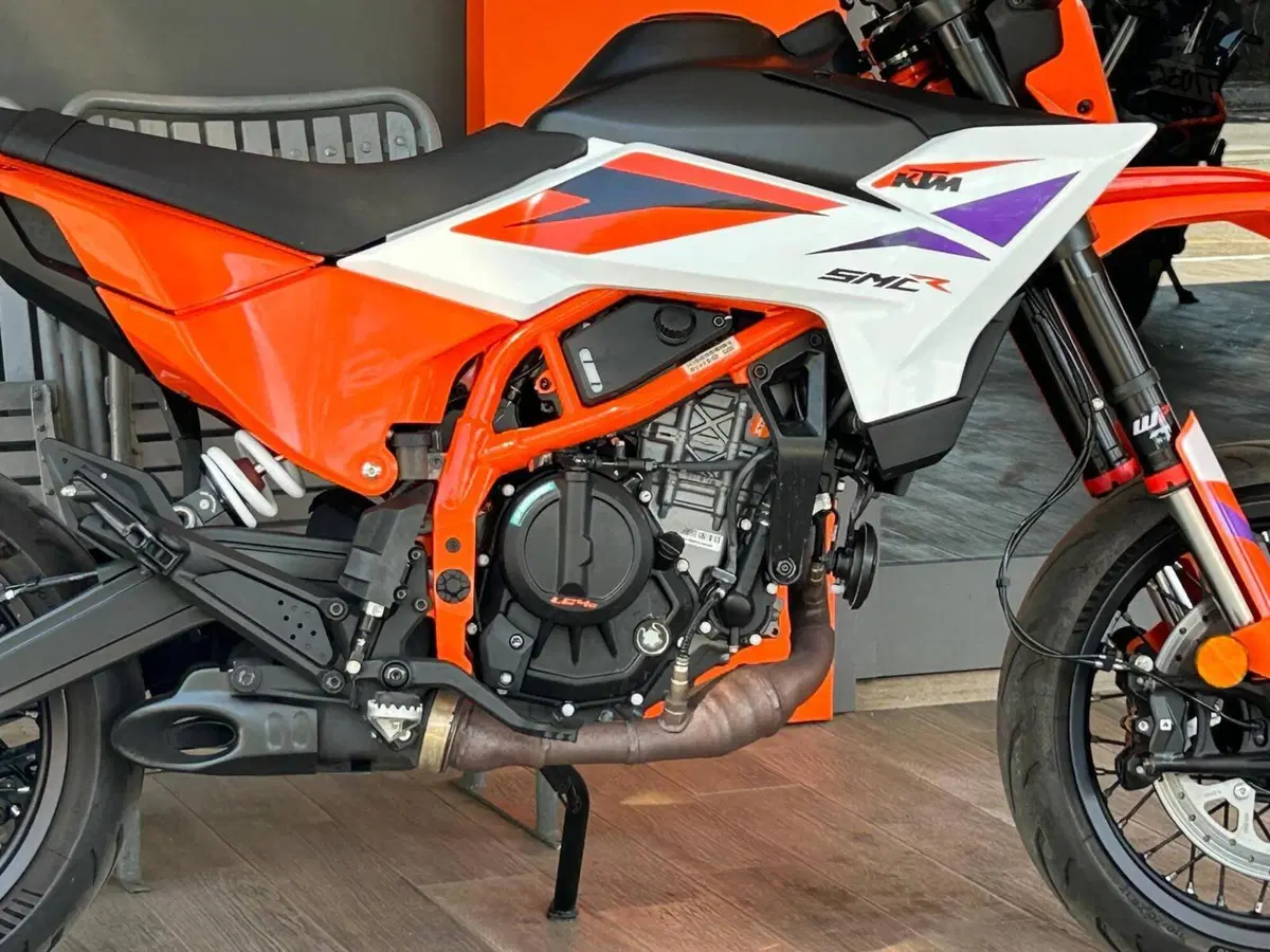 KTM 390 SMC R (2025 - 26) (3)