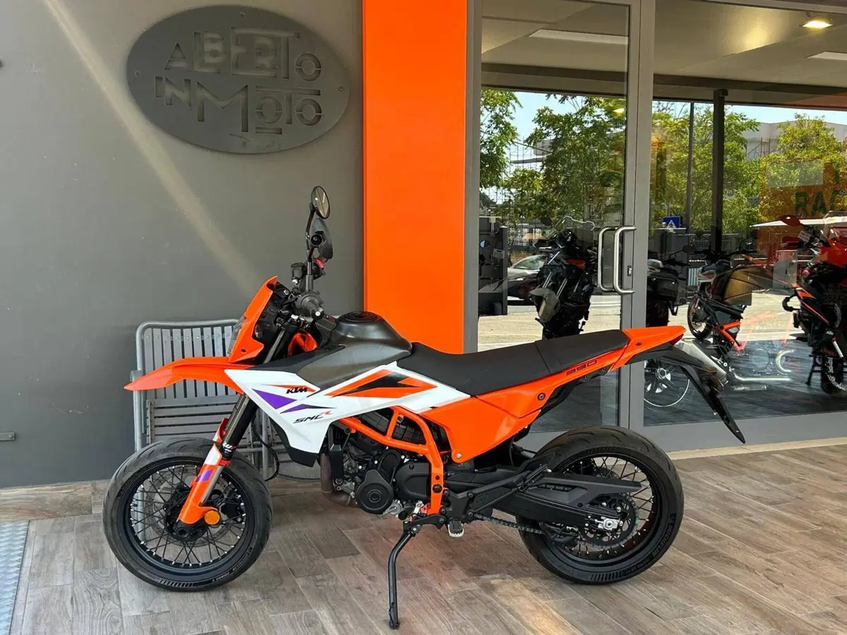 KTM 390 SMC R (2025 - 26) (5)