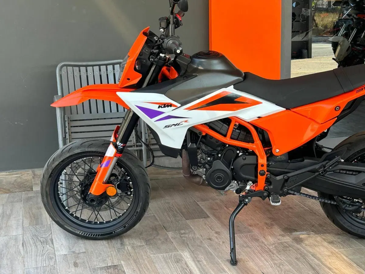 KTM 390 SMC R (2025 - 26) (6)