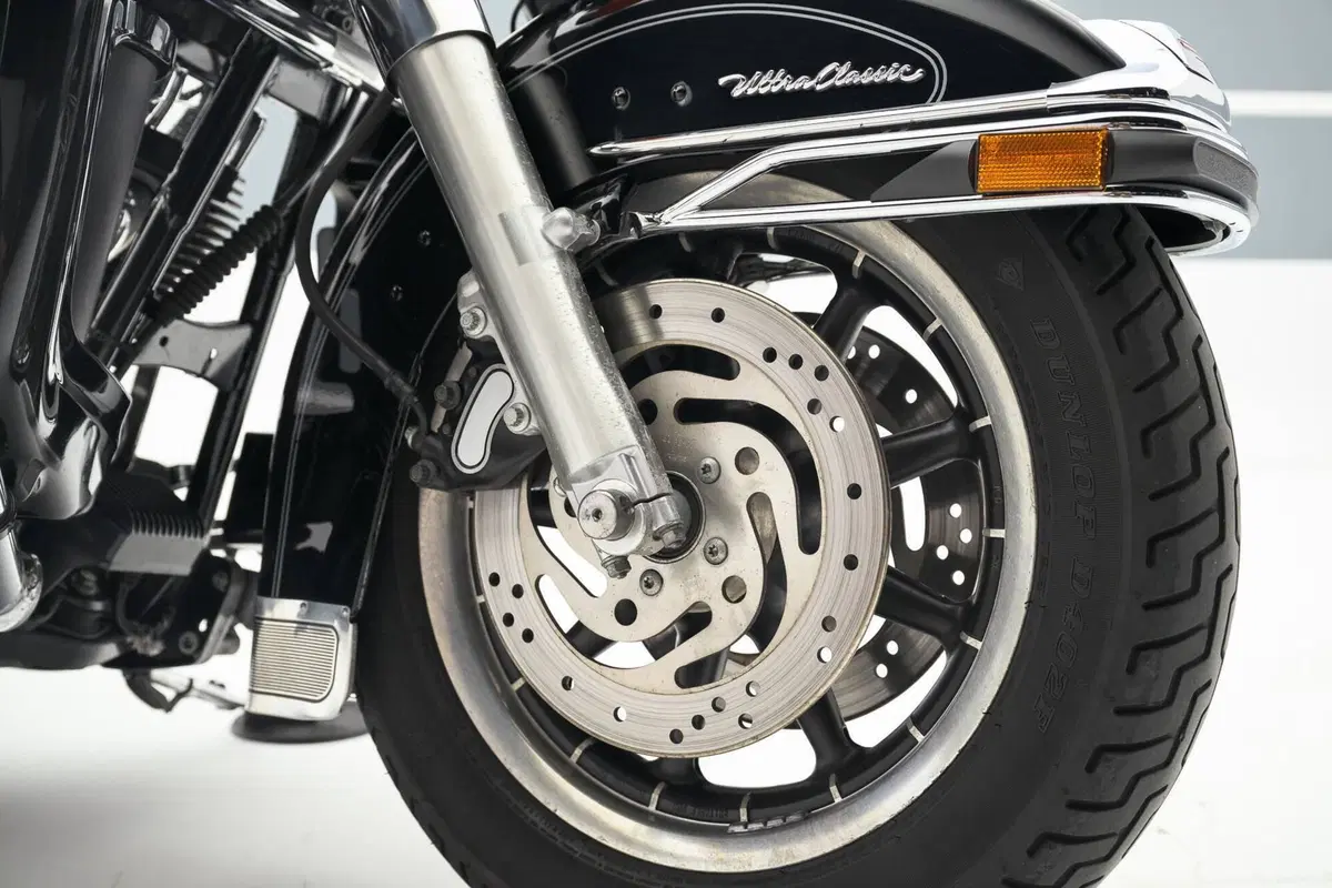 Harley-Davidson 1584 Electra Glide Ultra Classic (2007) - FLHTCU (7)