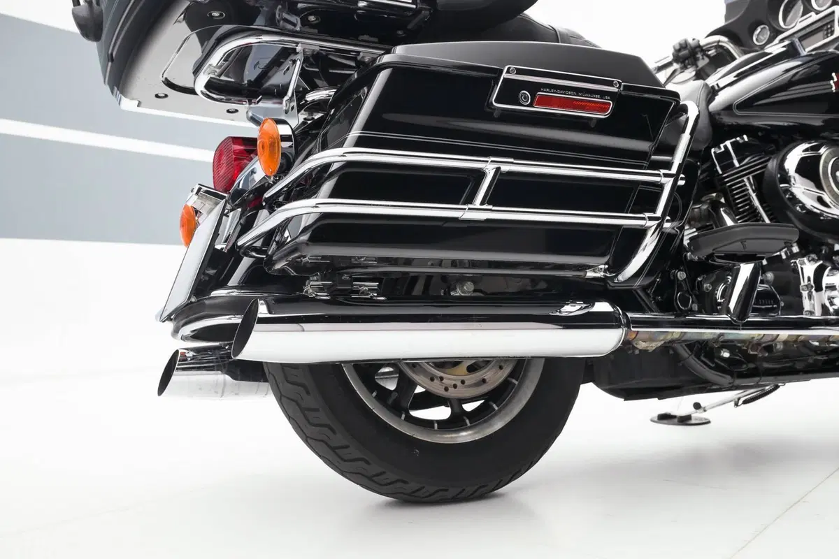 Harley-Davidson 1584 Electra Glide Ultra Classic (2007) - FLHTCU (9)