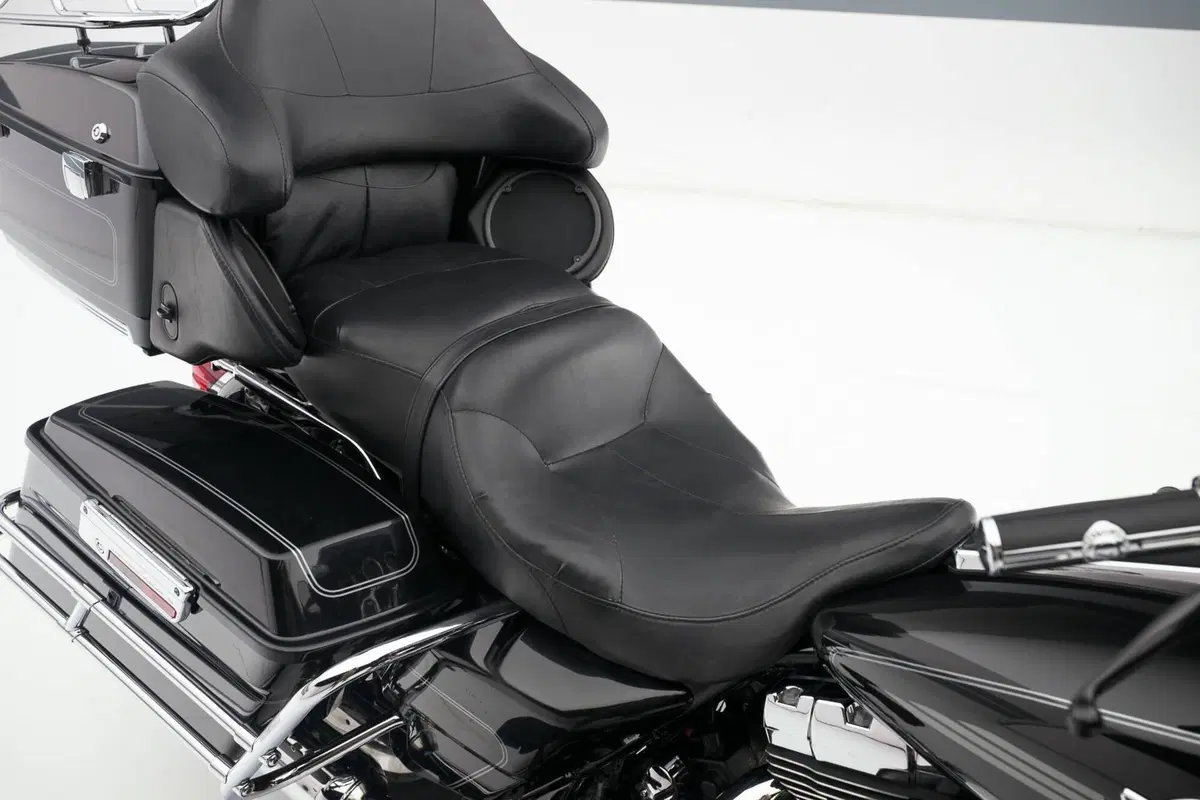 Harley-Davidson 1584 Electra Glide Ultra Classic (2007) - FLHTCU (13)