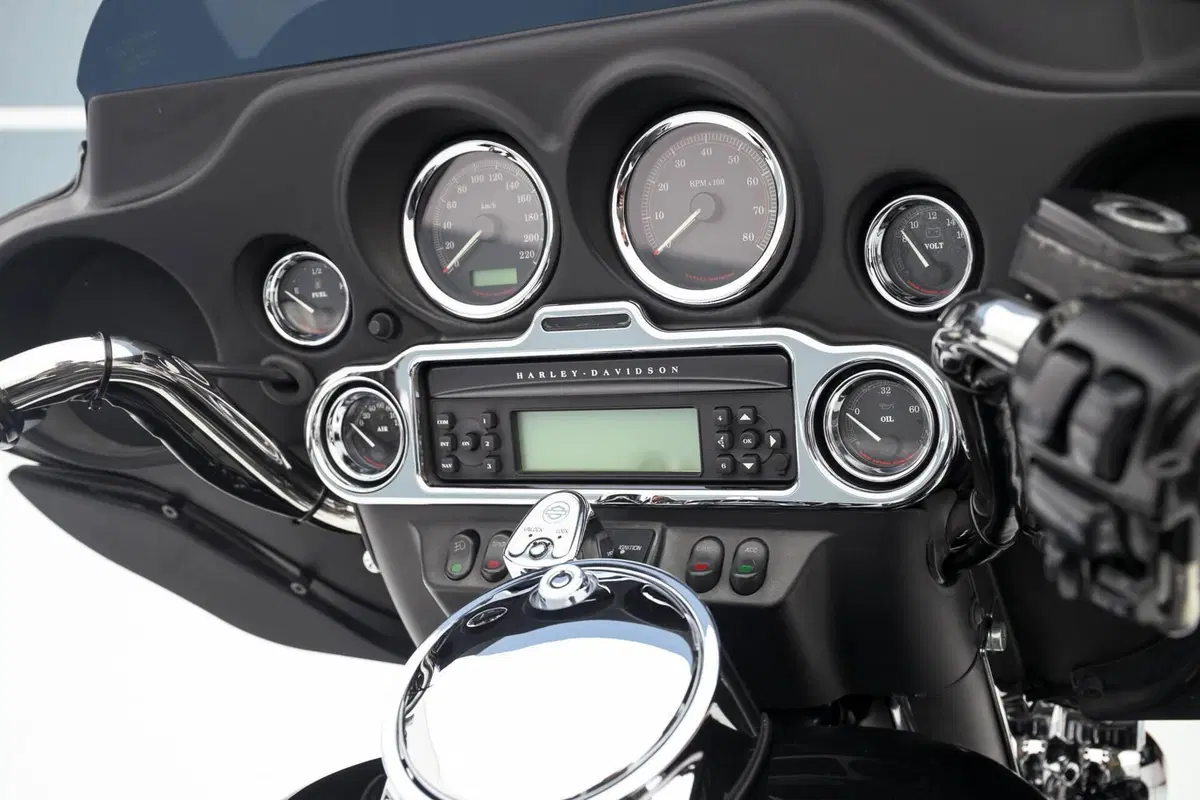 Harley-Davidson 1584 Electra Glide Ultra Classic (2007) - FLHTCU (15)