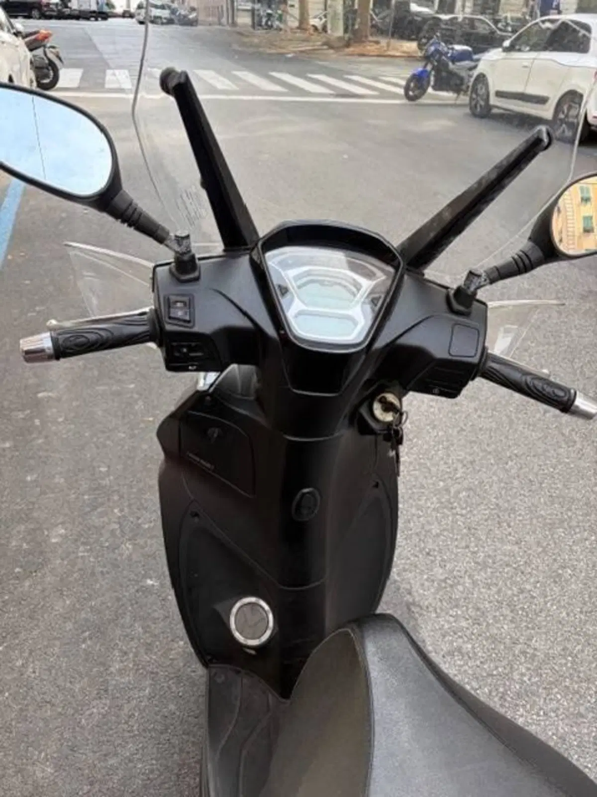 Kymco People 125i S (2021 - 25) (7)