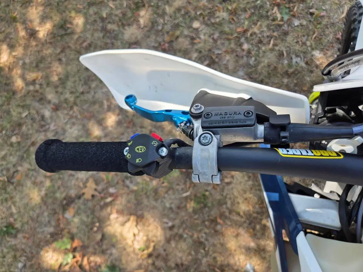 Husqvarna TE 250i (2018) (5)