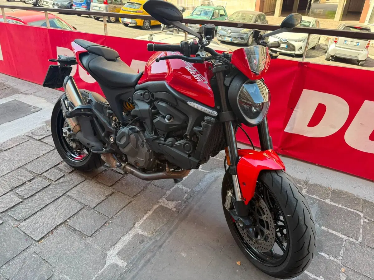 Ducati Monster 937 + (2021 - 25) (2)