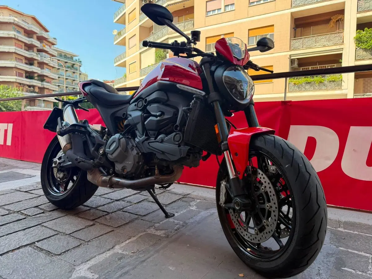Ducati Monster 937 + (2021 - 25) (3)