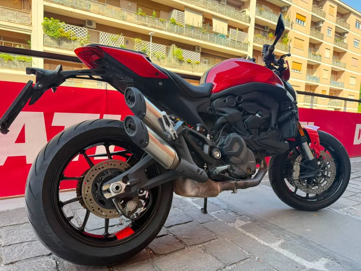 Ducati Monster 937 + (2021 - 25) (5)