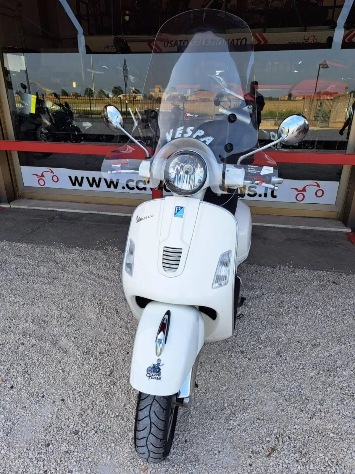Vespa GTS 300 Super (2008 - 16) (3)
