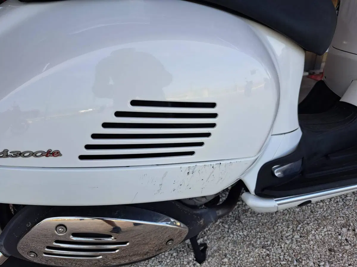 Vespa GTS 300 Super (2008 - 16) (4)