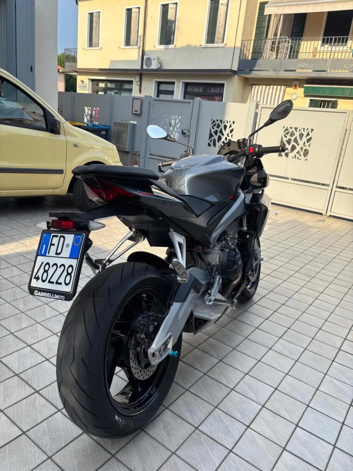 Aprilia Tuono 660 (2021 - 25) (2)
