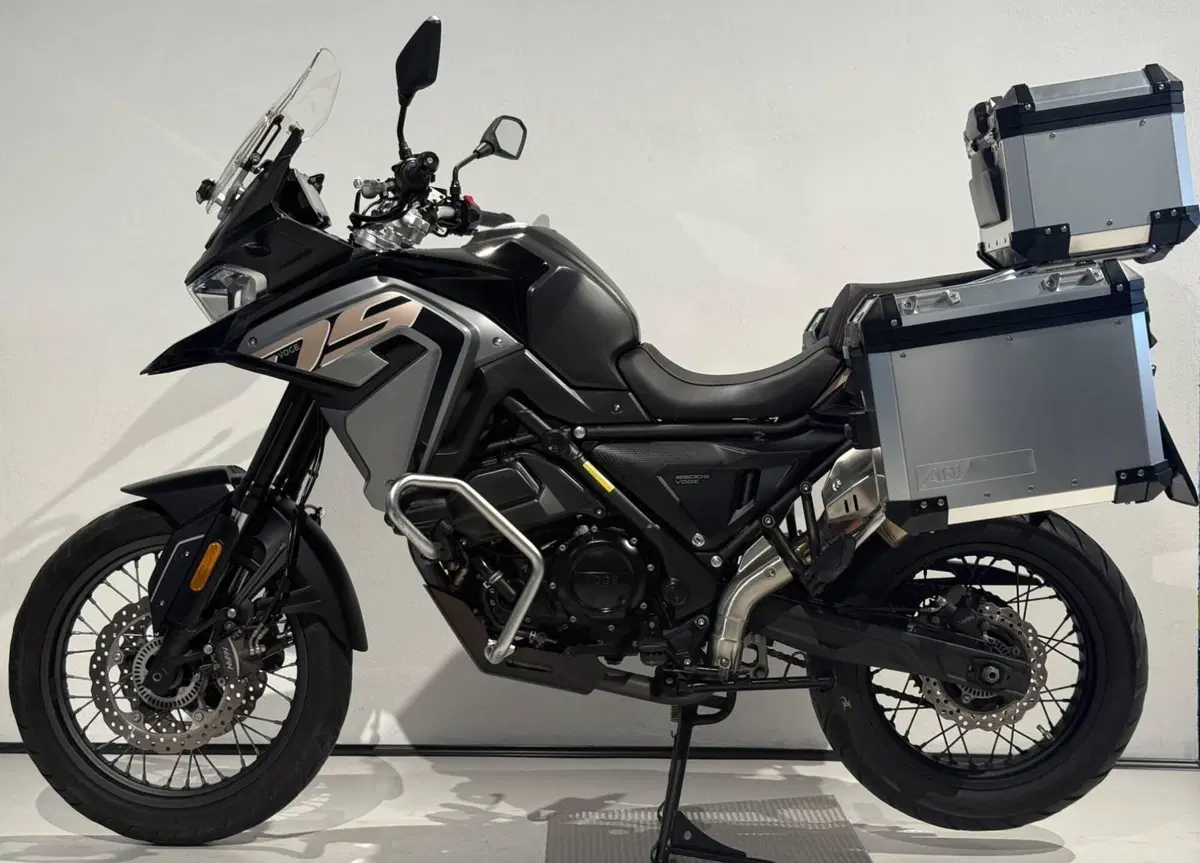 Voge Valico 650DSX (2021 - 24) (2)