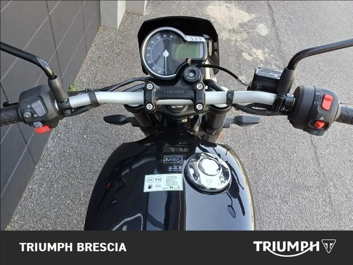 Triumph Tracker 400 (2026) (7)