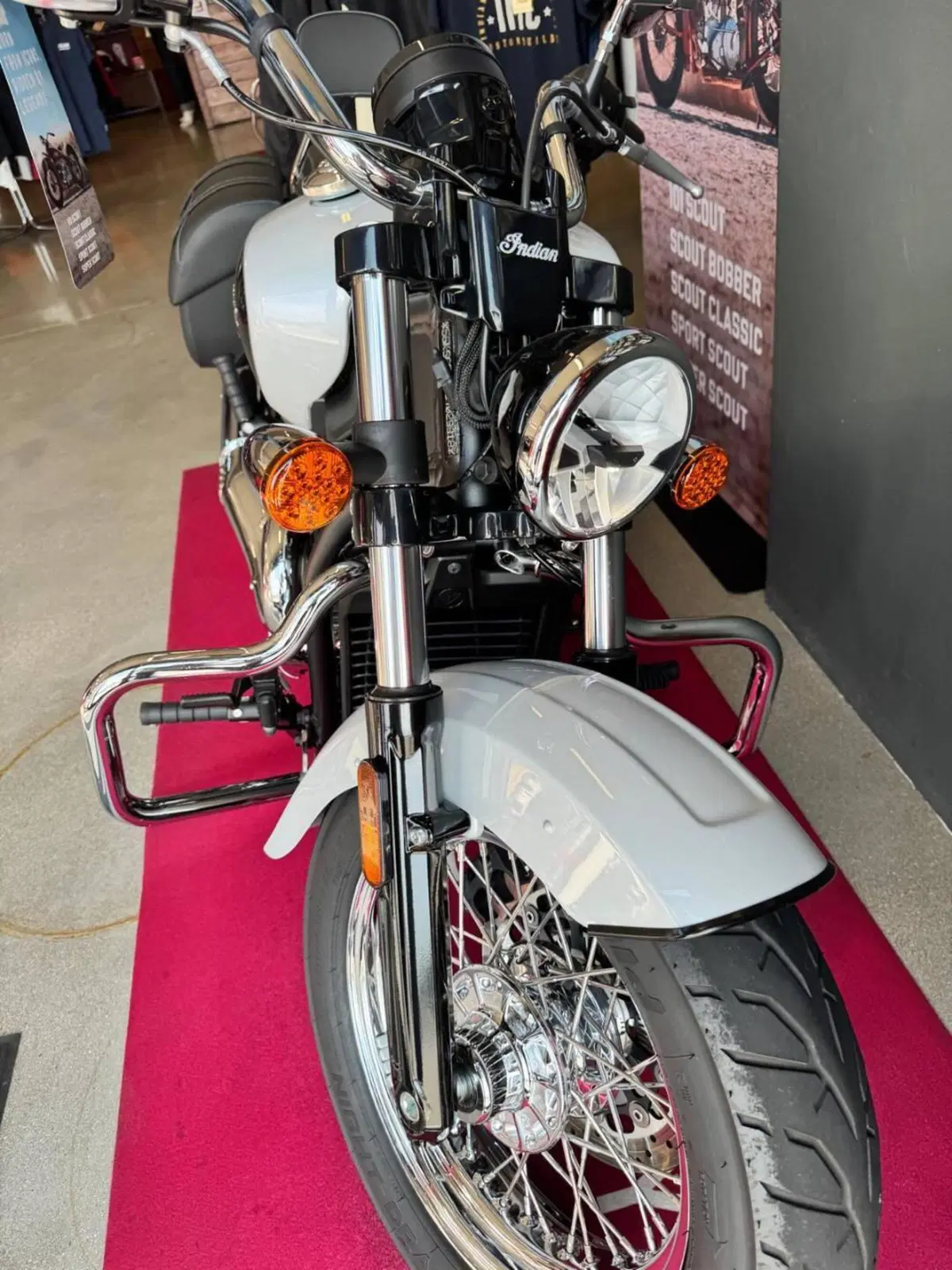 Indian Scout 1250 Classic Limited + Tech (2025 - 26) (2)