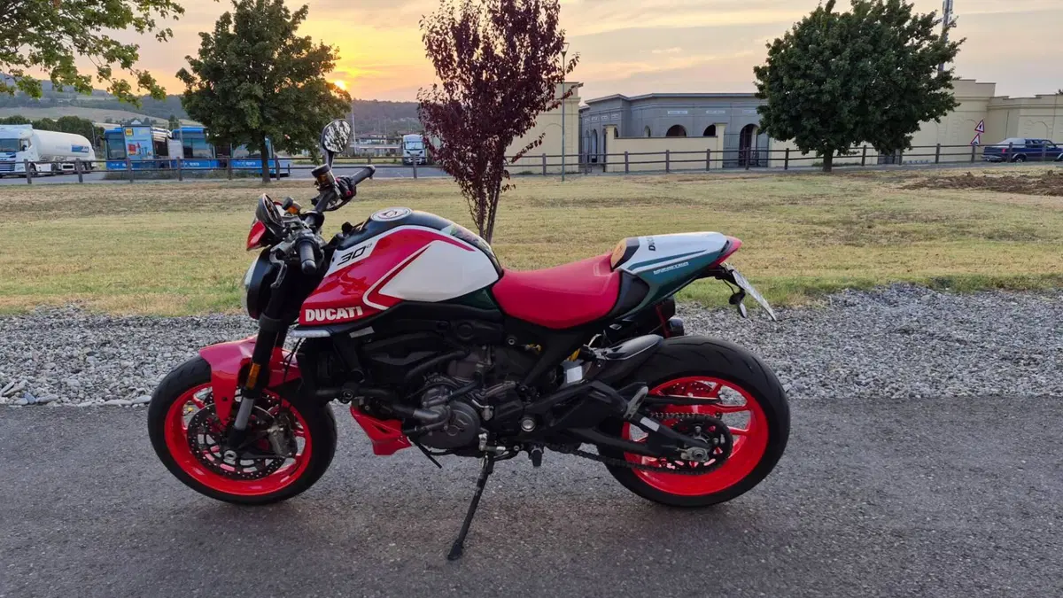 Ducati Monster 937 30° Anniversario (2023 - 24) (4)