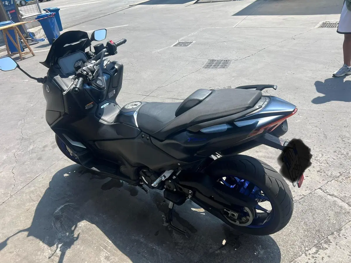 Yamaha T-Max 560 (2022 - 24) (3)