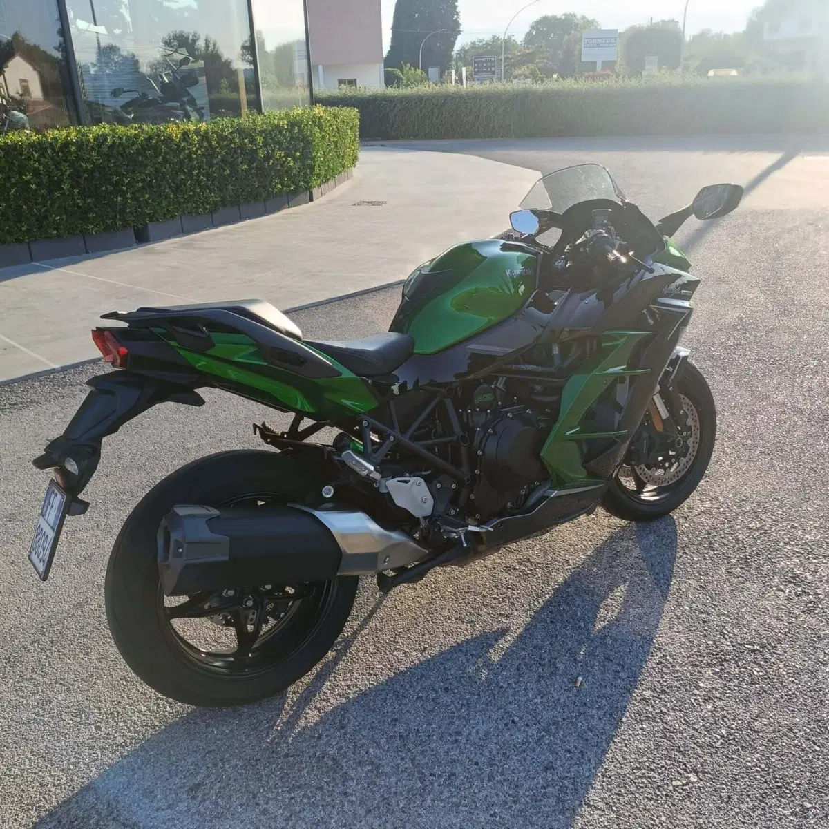 Kawasaki Ninja H2 SX SE (2022) (4)