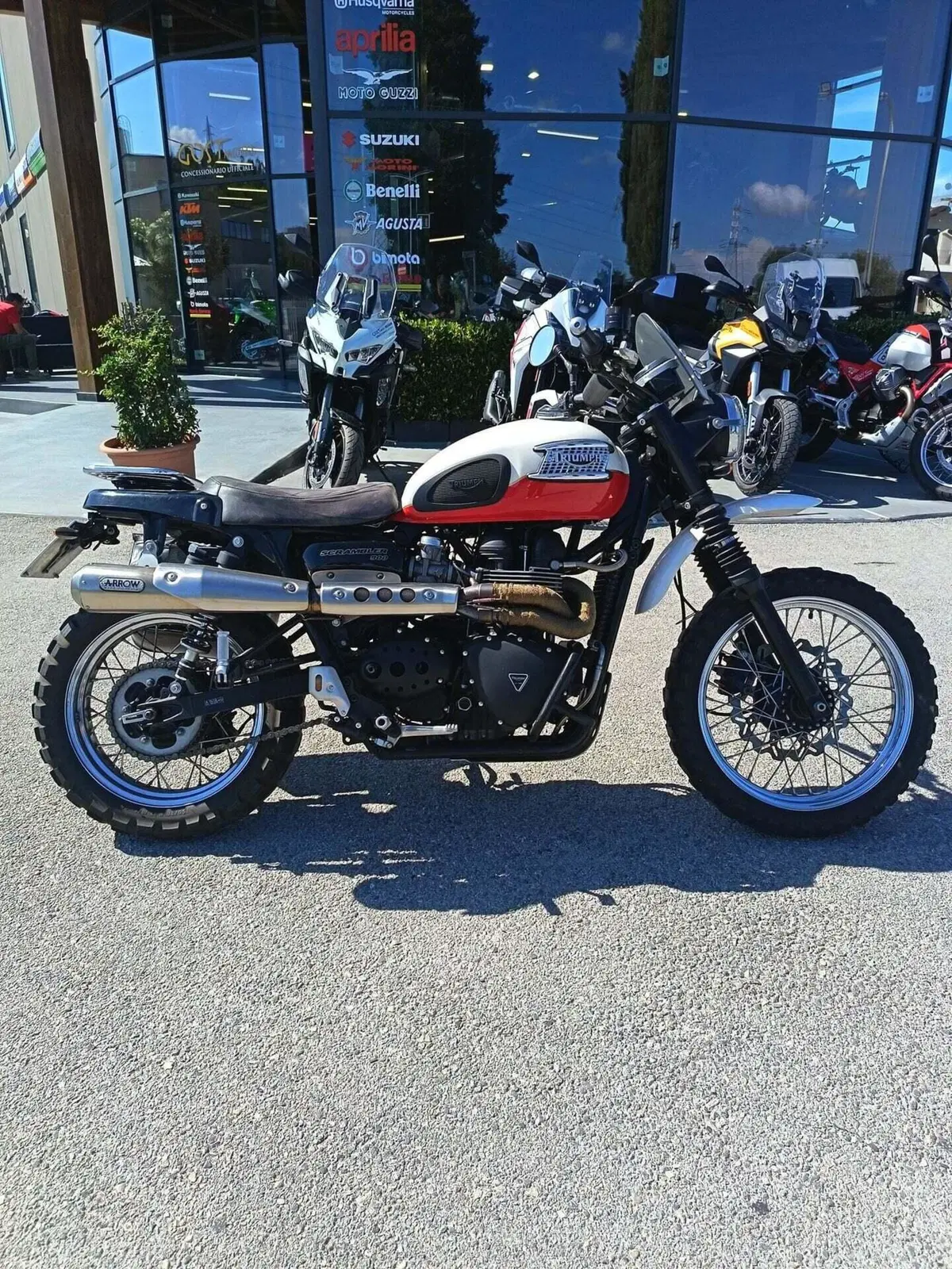 Triumph Scrambler (2006 - 17) (2)