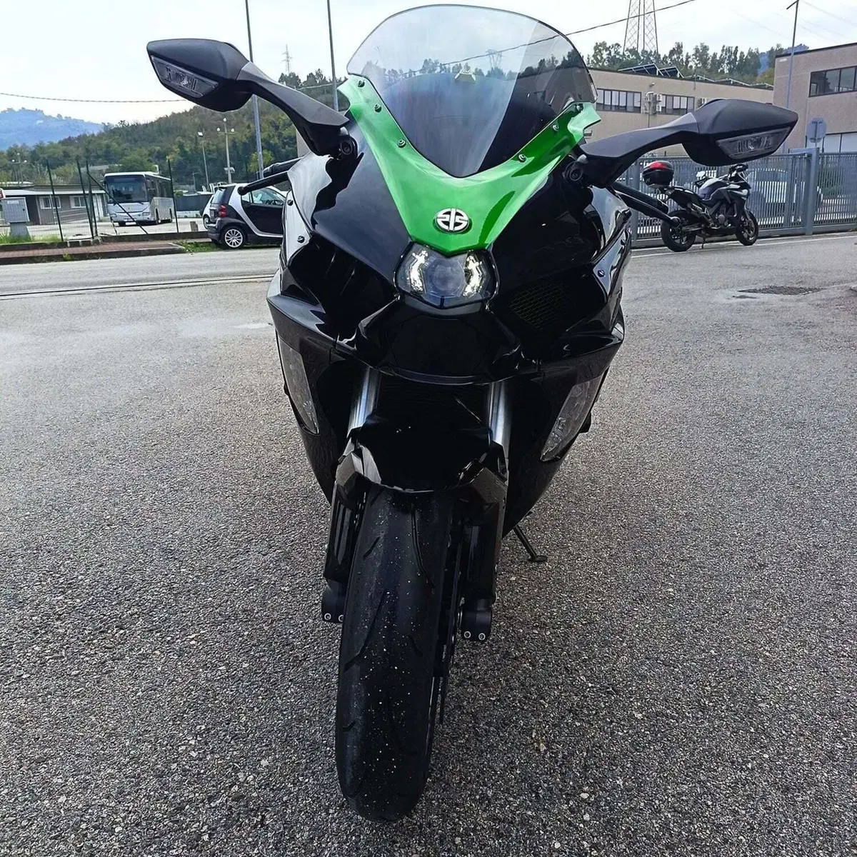 Kawasaki Ninja H2 SX SE Performance (2022) (5)