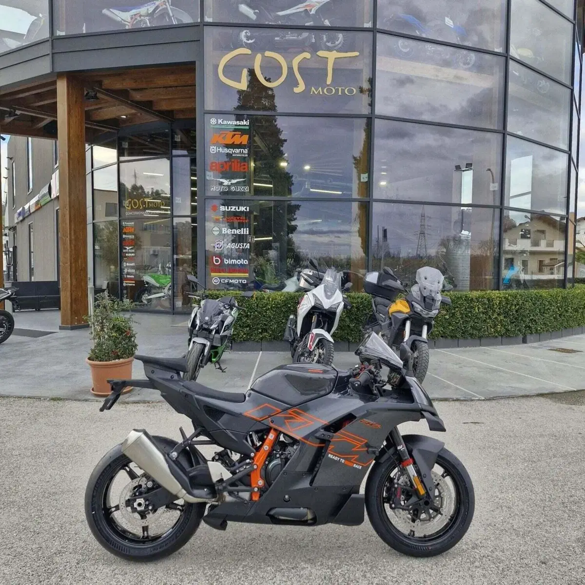 KTM 990 RC R (2026) (2)