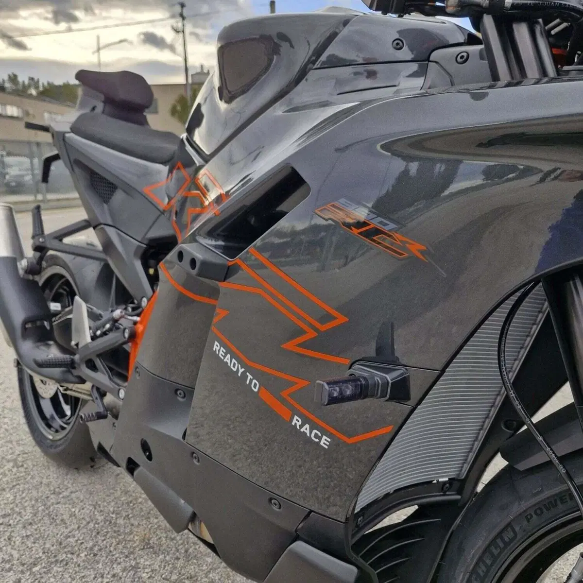 KTM 990 RC R (2026) (16)