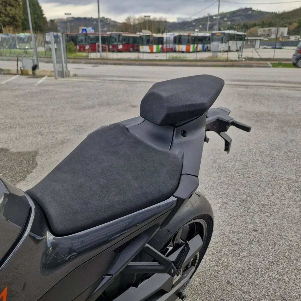 KTM 990 RC R (2026) (17)