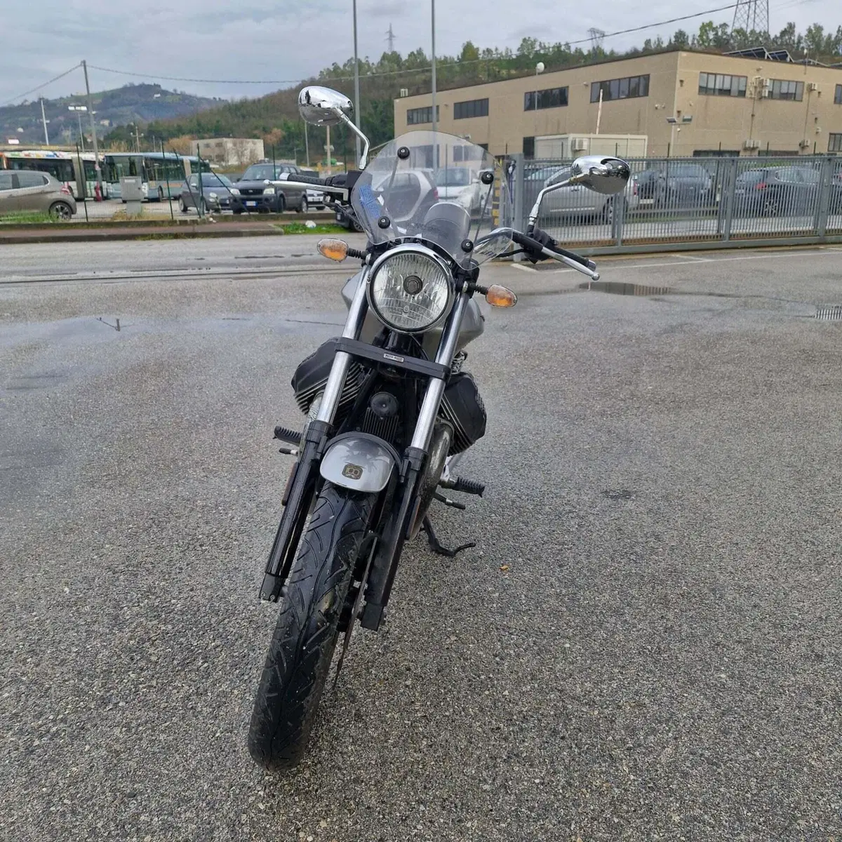 Moto Guzzi V9 Roamer (2021 - 24) (4)