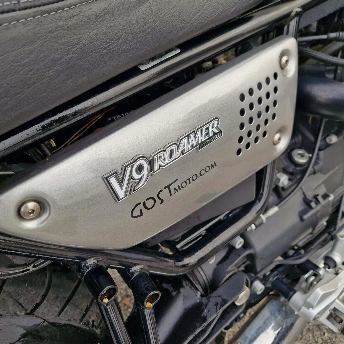 Moto Guzzi V9 Roamer (2021 - 24) (6)