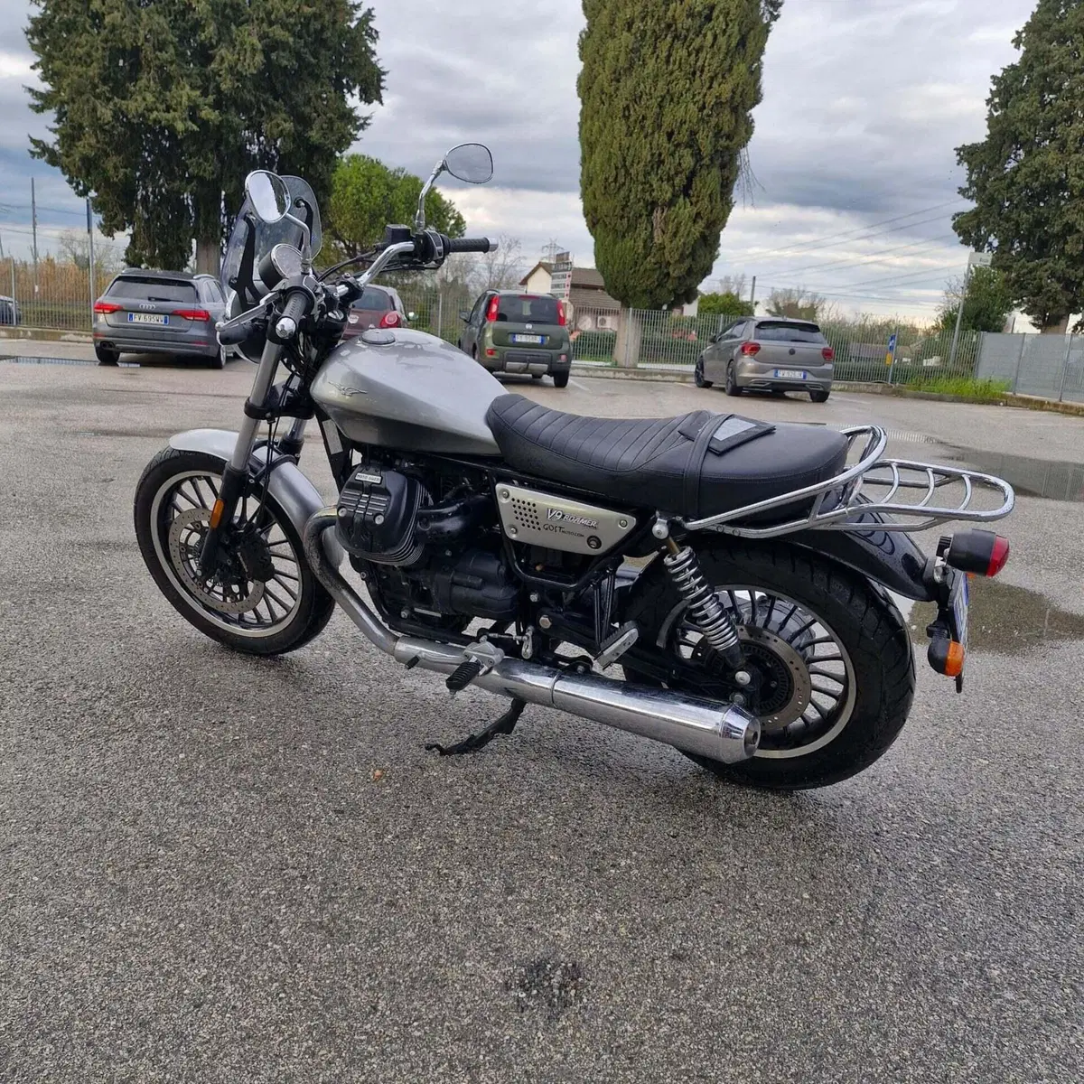 Moto Guzzi V9 Roamer (2021 - 24) (8)