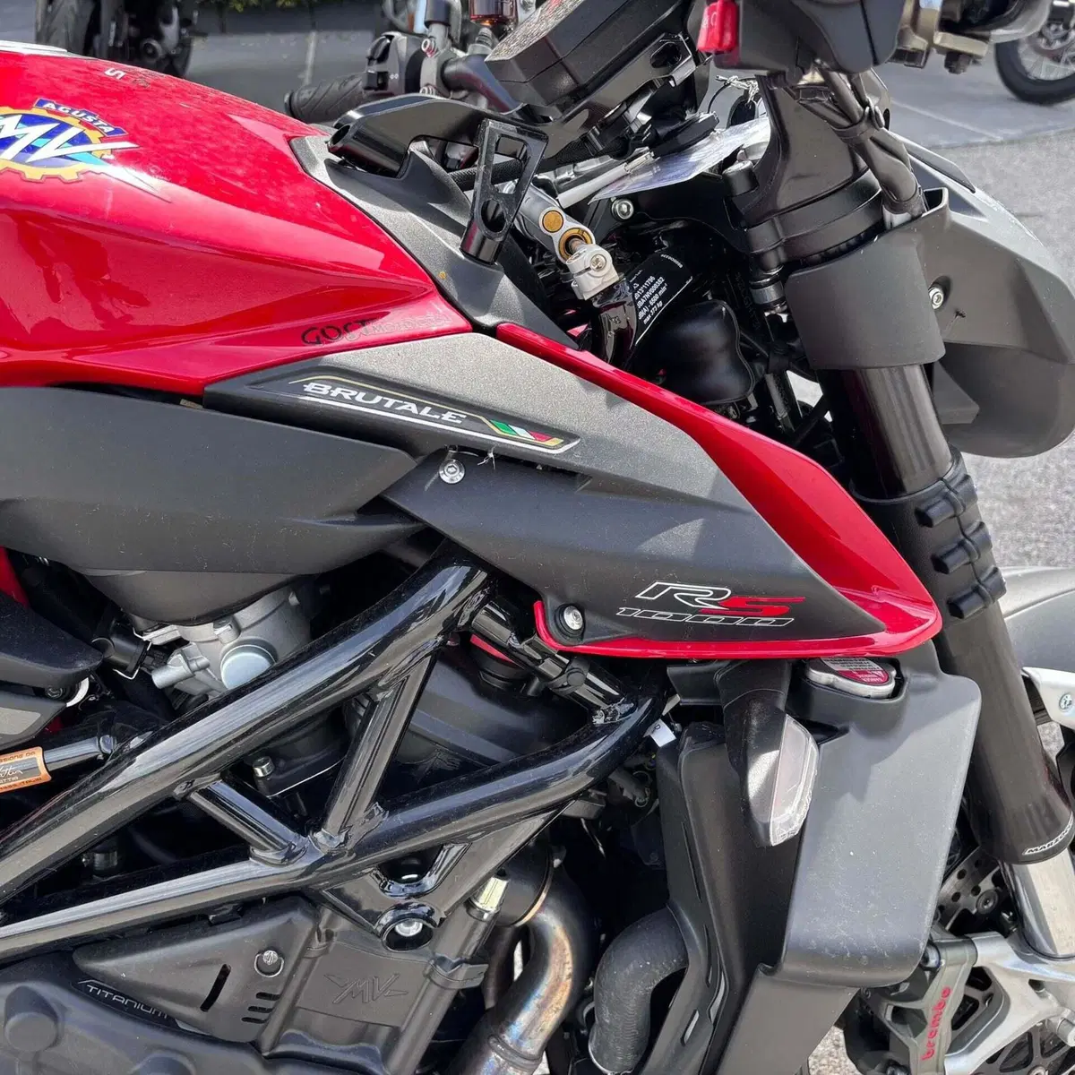MV Agusta Brutale 1000 RS (2022 - 26) (2)