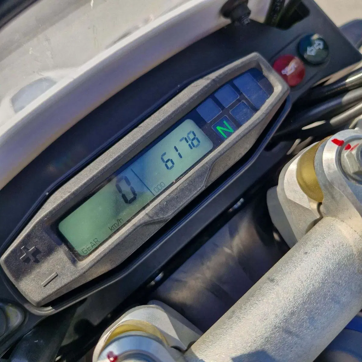 Husqvarna 701 Enduro (2022) (10)