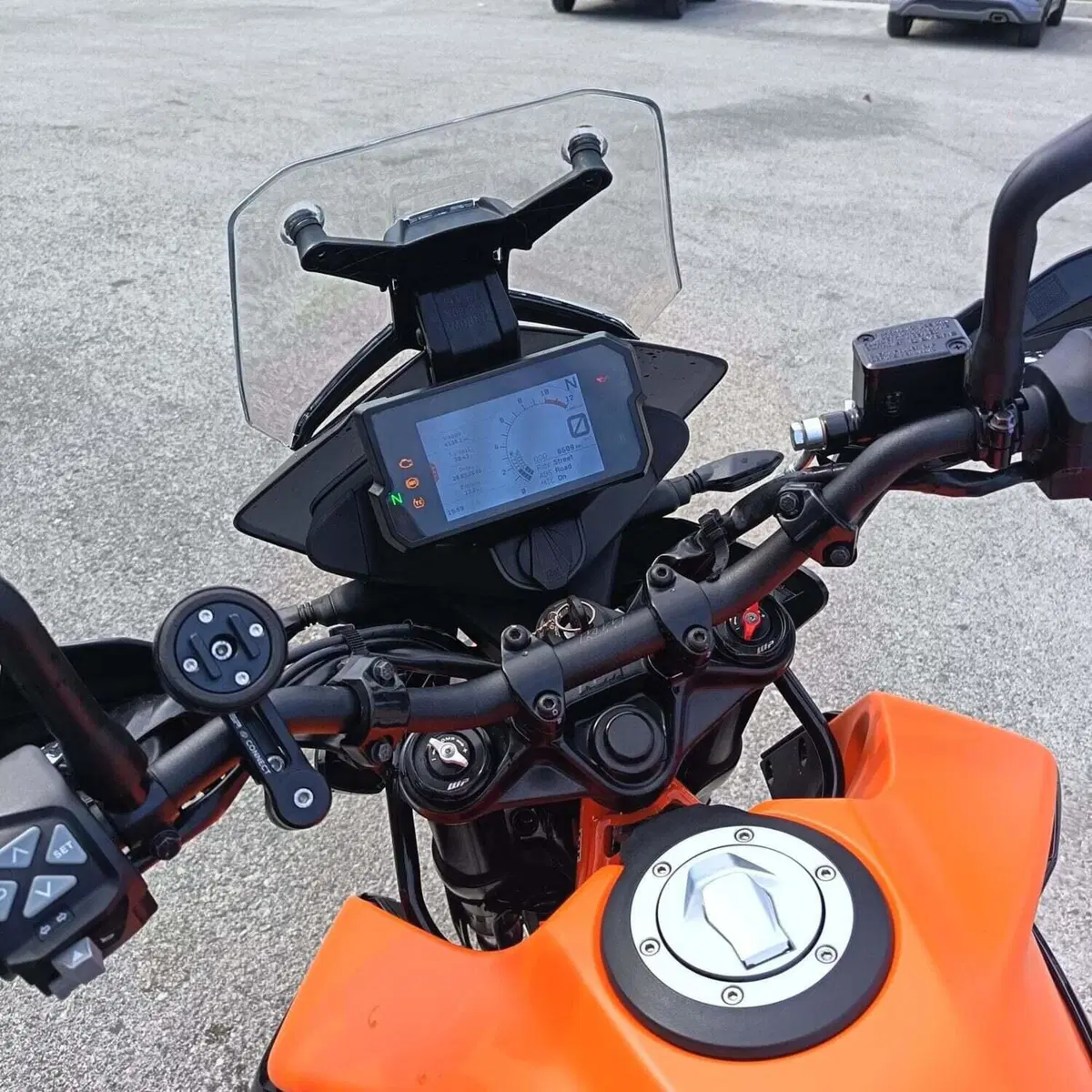 KTM 390 Adventure SW "Spooked Wheels" (2023 - 24) (2)