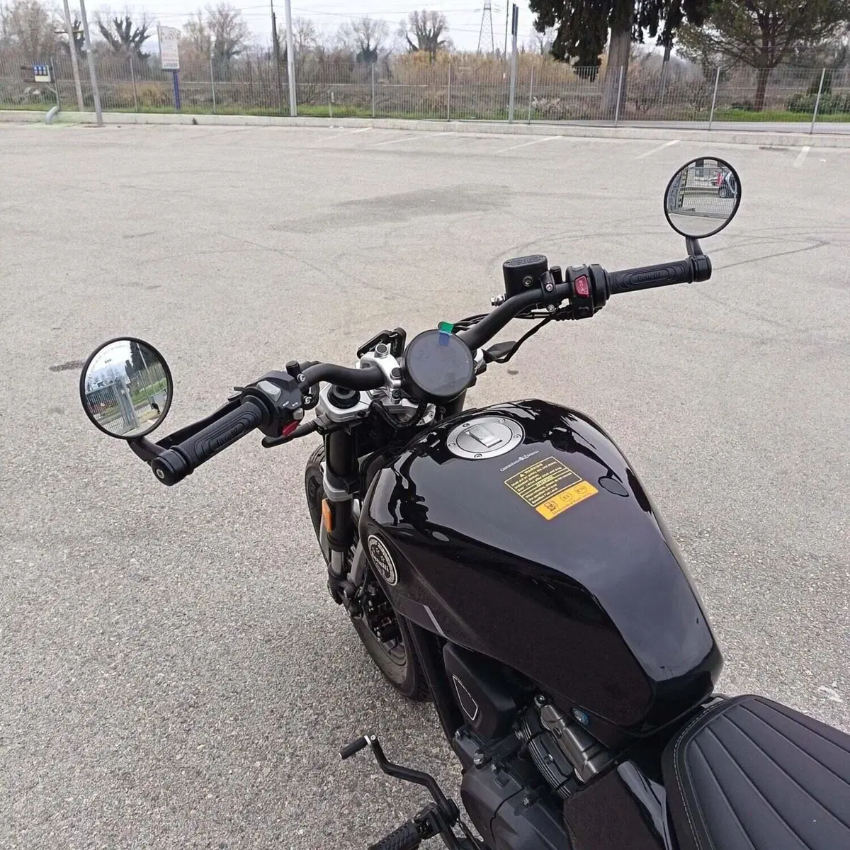 Benelli Leoncino 400 Bobber (2026) (7)