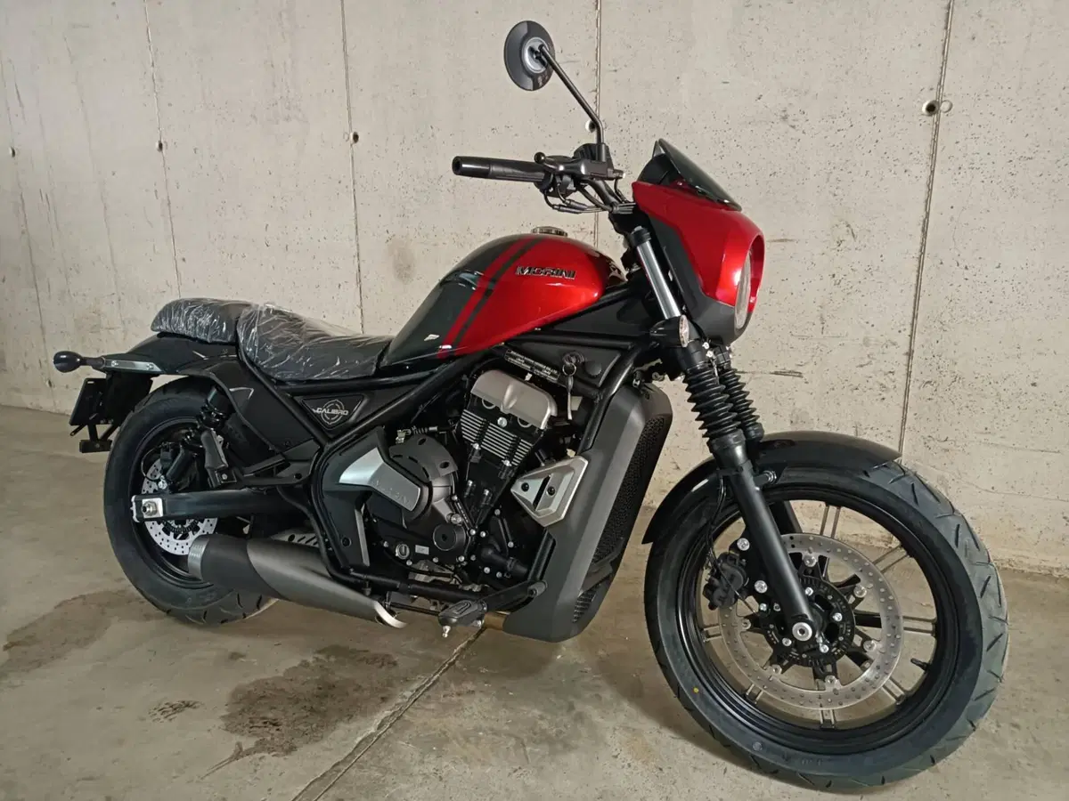 Moto Morini Calibro Custom (2024 - 26) (5)