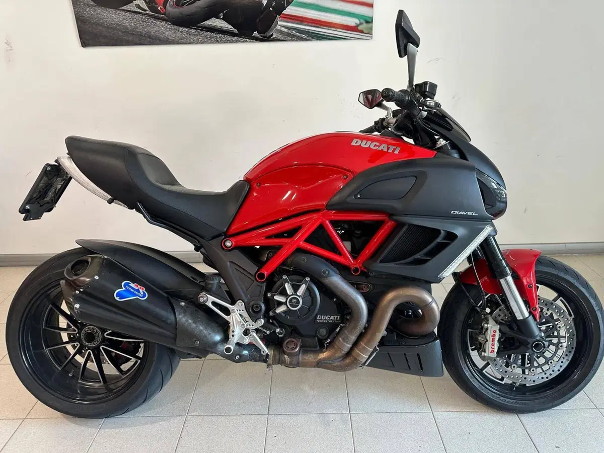 Ducati Diavel 1200 (2010 - 13)