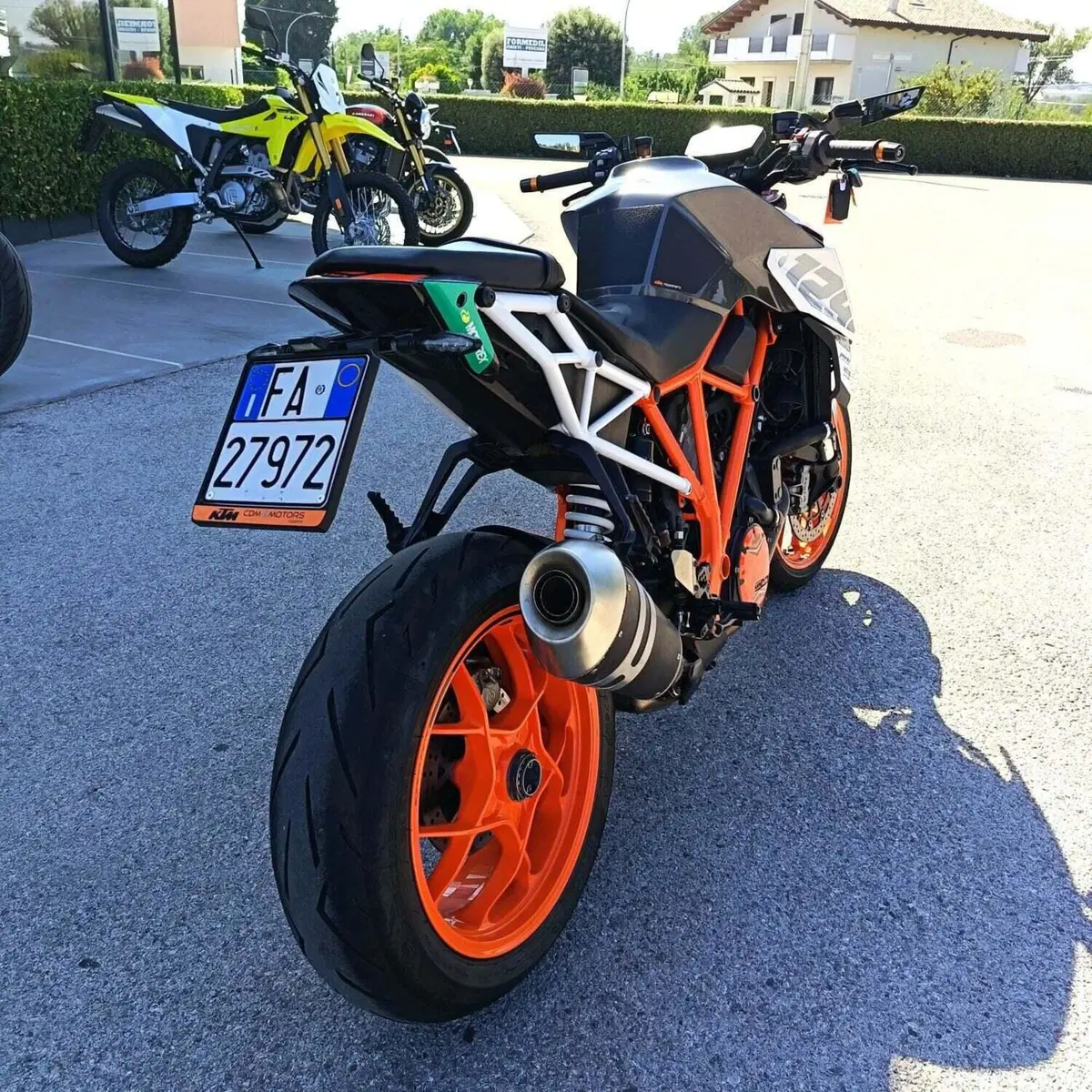 KTM 1290 Super Duke R (2019) (4)