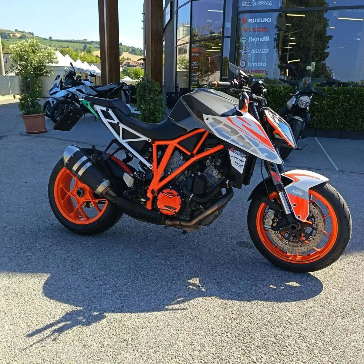 KTM 1290 Super Duke R (2019) (6)
