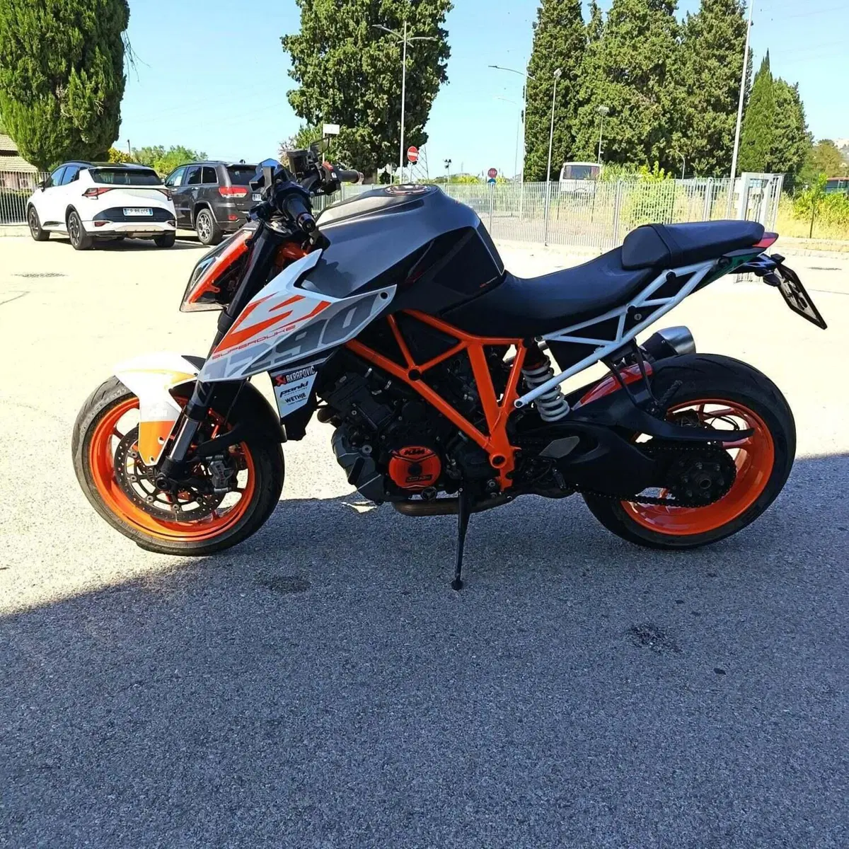 KTM 1290 Super Duke R (2019) (9)