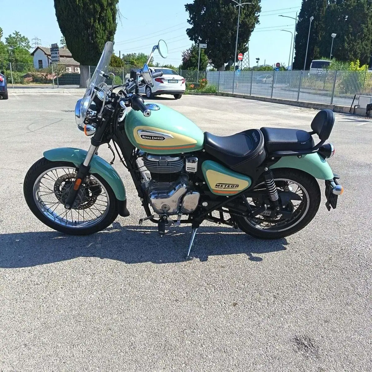Royal Enfield Meteor 350 Aurora (2024 - 26) (4)